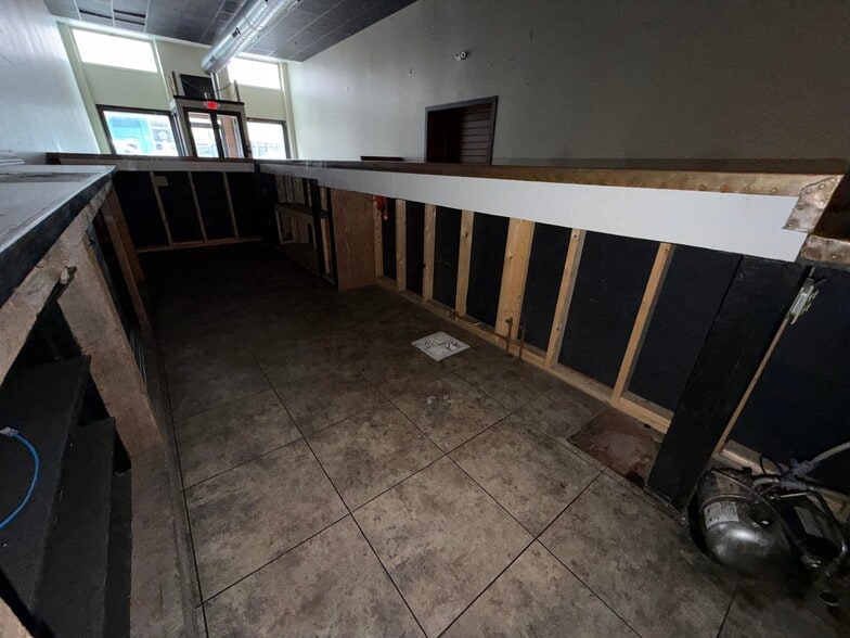More Photos Of 103 N Fraley St, Kane Restaurant For Sale