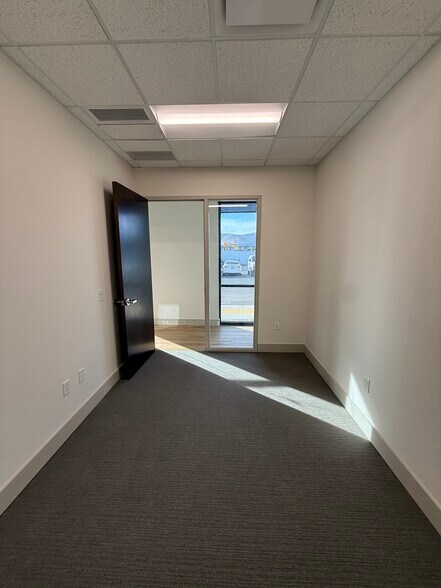More Photos Of 321 W 1300 S, Heber City Office For Lease