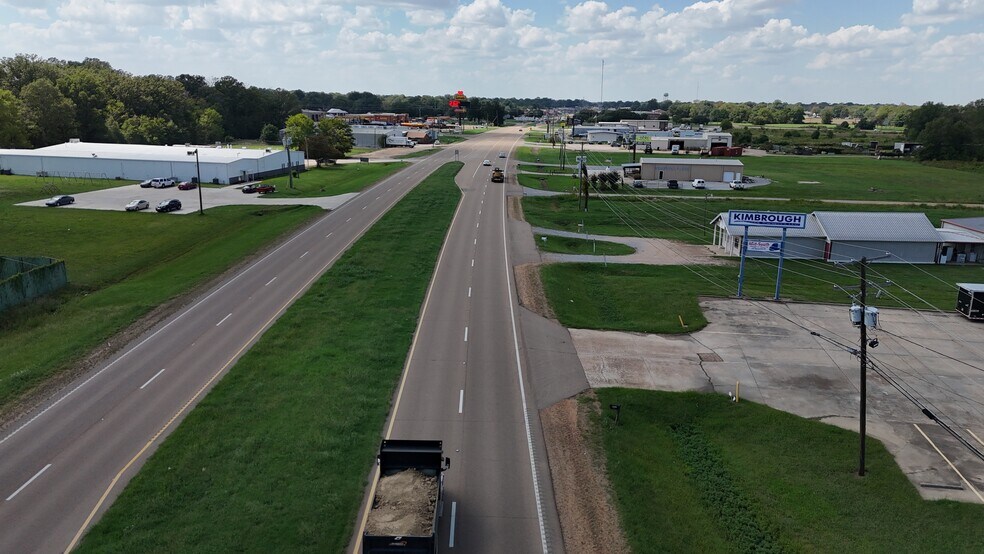 More Photos Of 1319 US-82, Indianola Service For Sale