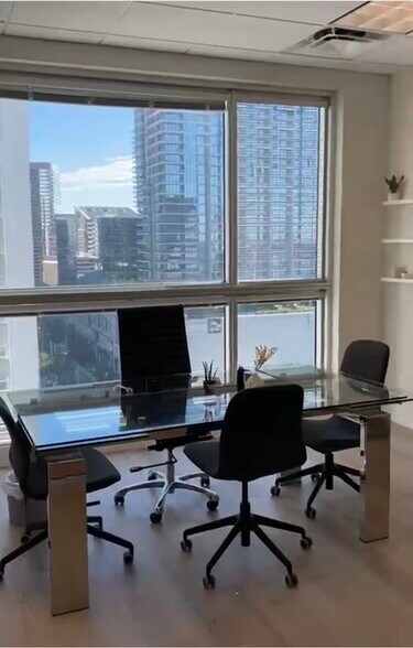 More Photos Of 175 SW 7th St, Miami Medical For Sale