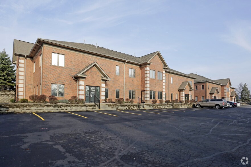 More Photos Of 6313-6411 S East St, Indianapolis Unknown For Lease