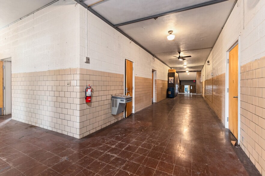 More Photos Of 26123 McDonald St, Dearborn Heights Religious Facility For Lease
