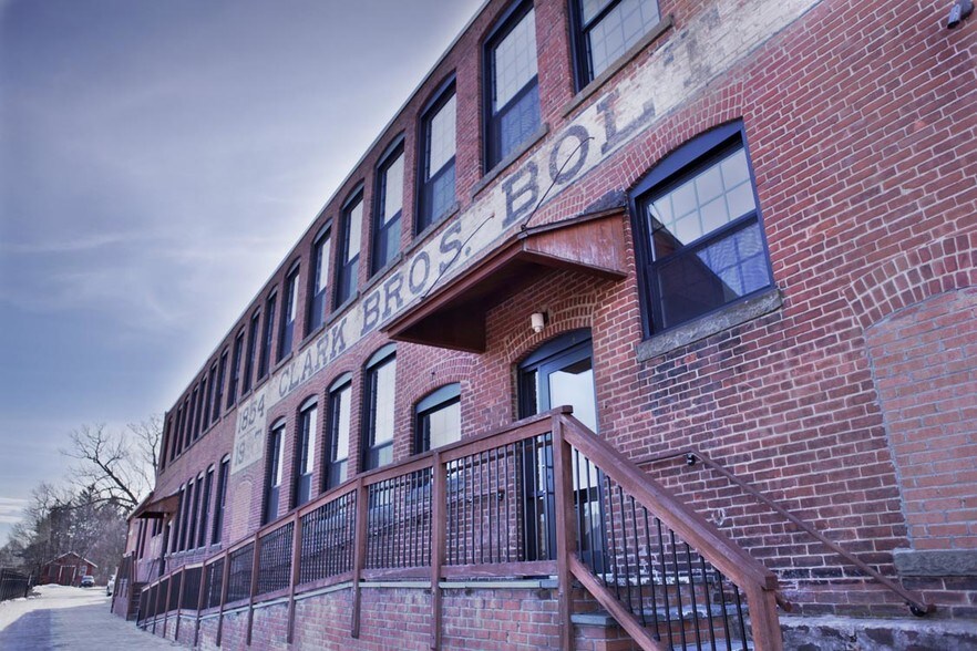 More Photos Of 409 Canal St, Plantsville Loft Creative Space For Lease