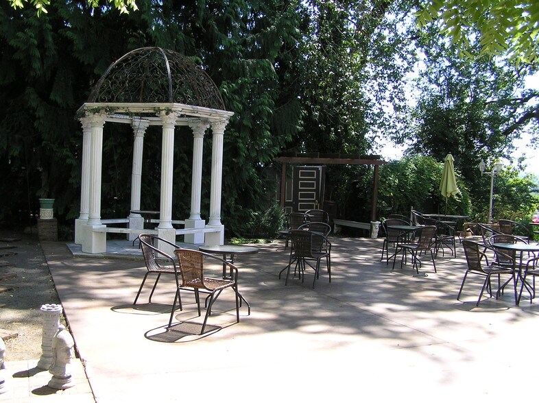 More Photos Of 113 S Main Ave, Ridgefield Religious Facility For Sale