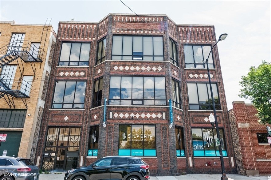More Photos Of 2241 S Wabash Ave, Chicago Loft Creative Space For Sale