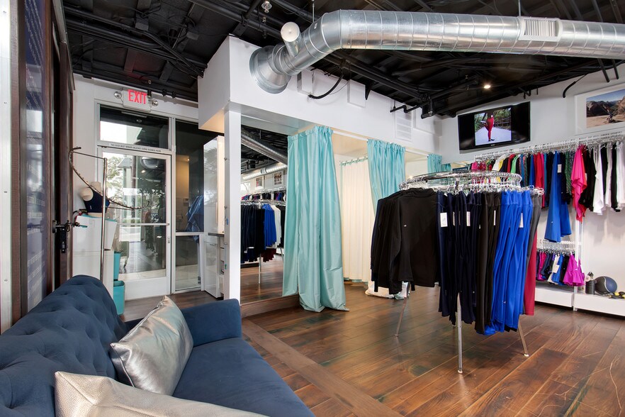 More Photos Of 153 N Highway 101, Solana Beach Storefront Retail Office For Lease