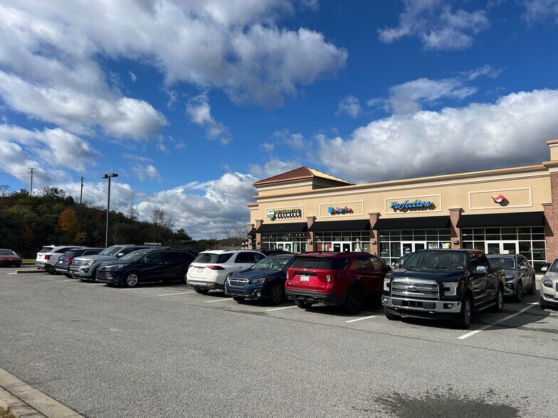 More Photos Of 139 Conference Center Way, Bridgeport General Retail For Lease