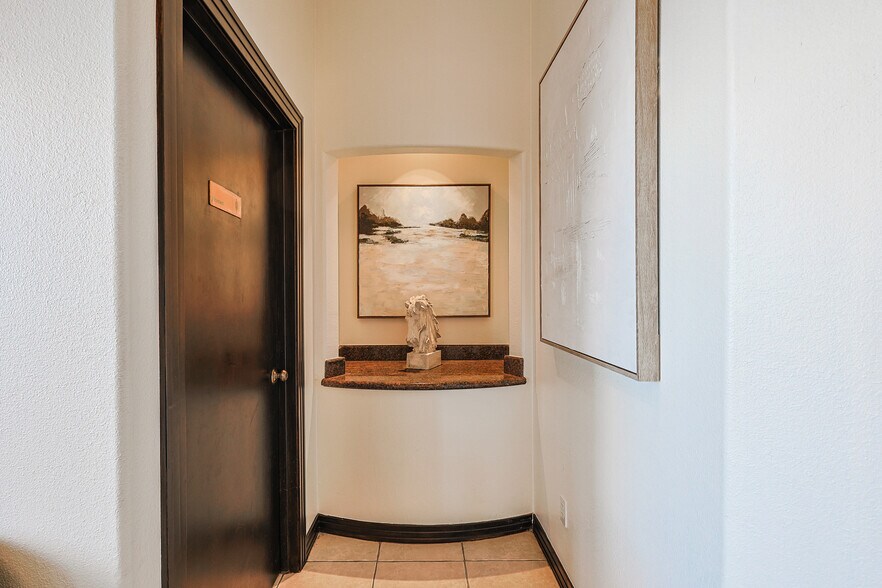 More Photos Of 2001 W Nolana Ave, McAllen Office For Lease