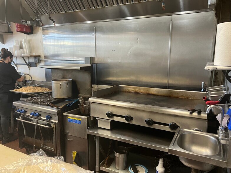 More Photos Of 3830 Pacheco Blvd, Martinez Auto Repair For Lease