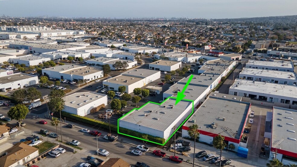 More Photos Of 22809 Lockness Ave, Torrance Warehouse For Sale