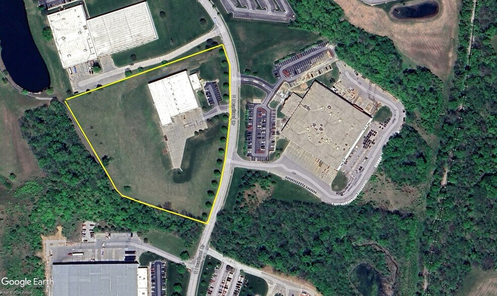 More Photos Of 3000 Heartland Dr, Liberty Warehouse For Sale