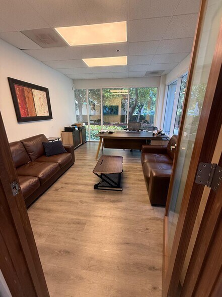 More Photos Of 21 Journey, Aliso Viejo Distribution For Lease