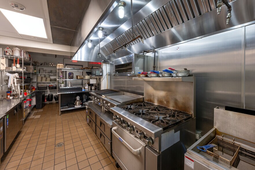 More Photos Of 534-536 5th Ave, San Diego Apartments For Lease