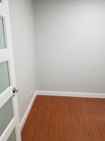 More Photos Of 12639 80 Ave, Surrey Showroom For Sale