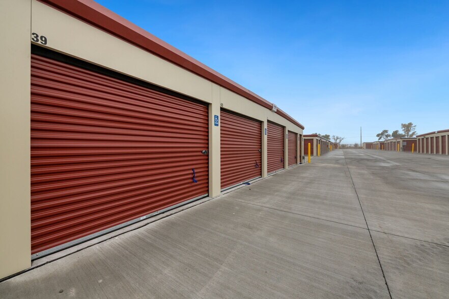 More Photos Of 1919 Wyott Dr, Cheyenne Self Storage For Sale