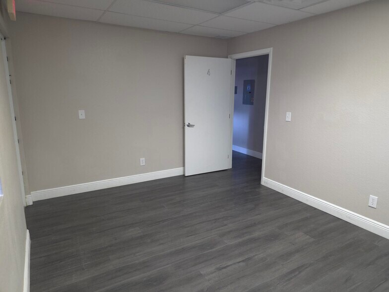 More Photos Of 4120 Tamiami Trl, Port Charlotte Medical For Lease