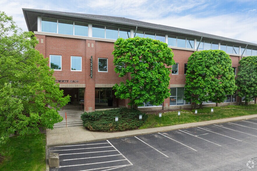 More Photos Of 300 Centerville Rd, Warwick Medical For Lease