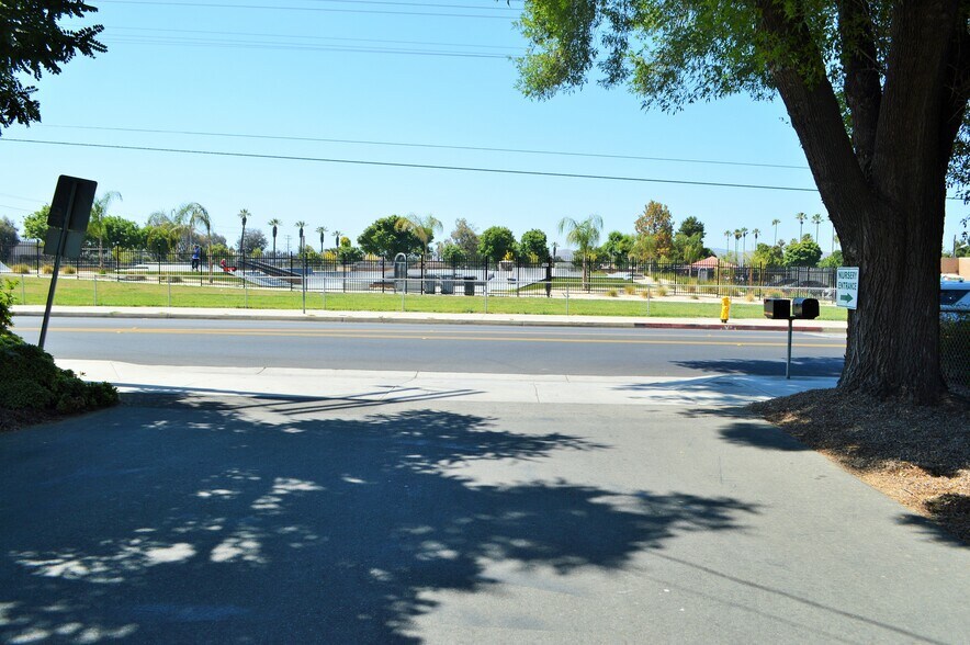 More Photos Of 2750 W Devonshire Ave, Hemet Freestanding For Sale