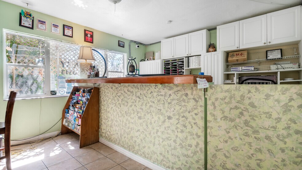 More Photos Of 3405 N Ocean Dr, Hollywood Hotel For Sale