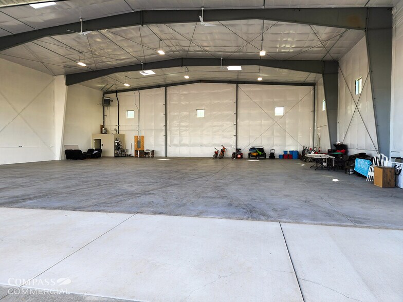 More Photos Of 63205 Gibson Air Rd, Bend Airplane Hangar For Sale