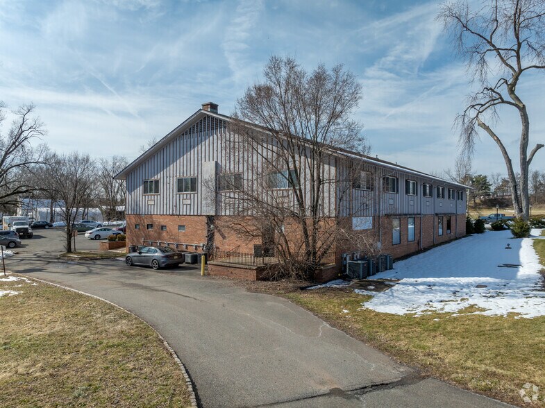 More Photos Of 350 Grove St, Bridgewater Medical For Sale