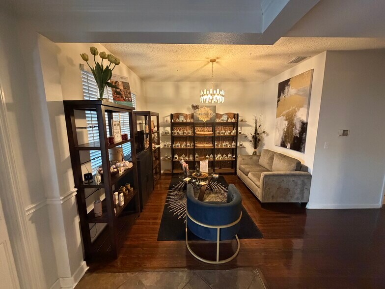 More Photos Of 2001 W Kennedy Blvd, Tampa Office For Sale