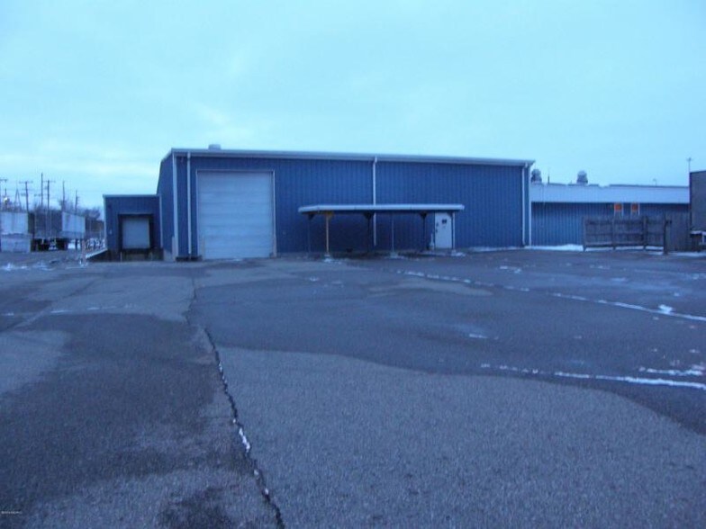 More Photos Of 2112 Industrial Dr, Niles Manufacturing For Sale