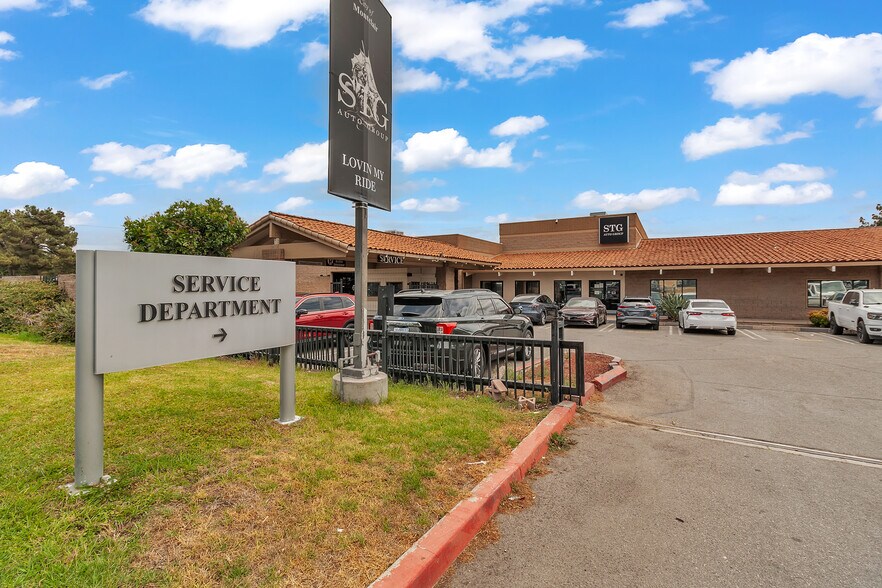 More Photos Of 10325 Central Ave, Montclair Auto Dealership For Lease