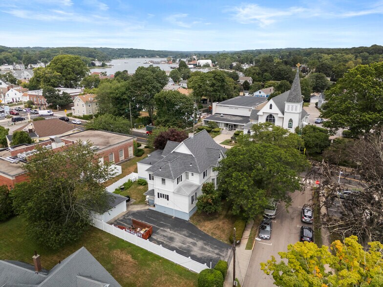 More Photos Of 32 E Main St, Mystic Office For Sale