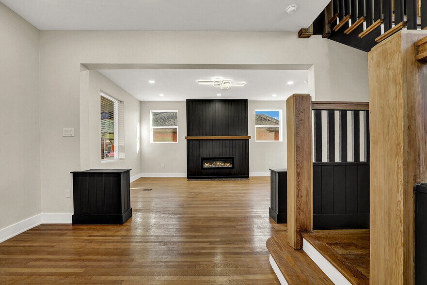 More Photos Of 1710 Montana Ave, El Paso Office For Sale