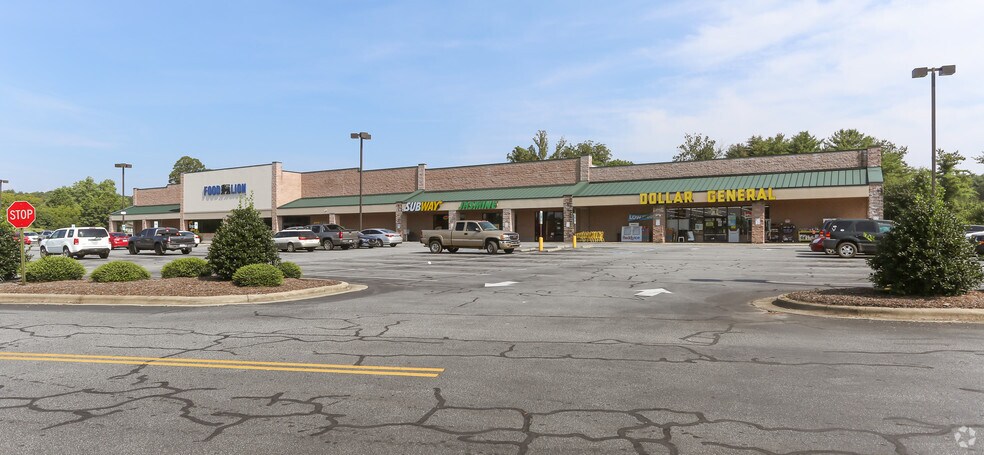 More Photos Of 2116 Morganton Blvd, Lenoir Unknown For Lease