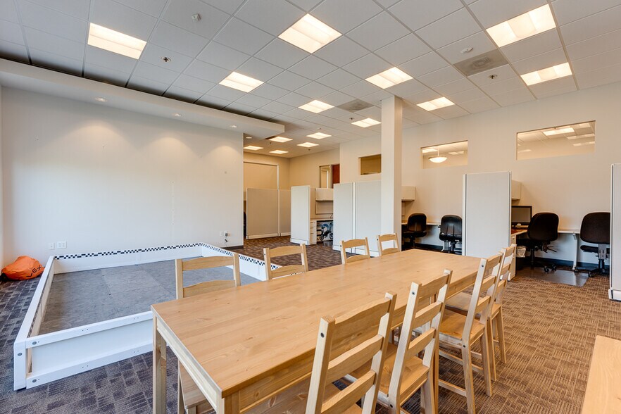 More Photos Of 830 Roosevelt Ave, Irvine Office For Sale