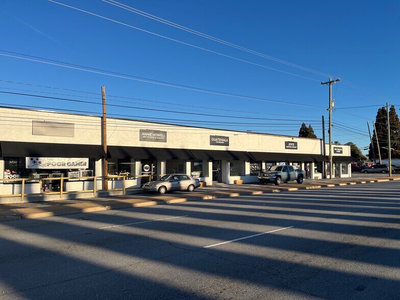 More Photos Of 1823-1841 Wade Hampton Blvd, Greenville Unknown For Lease