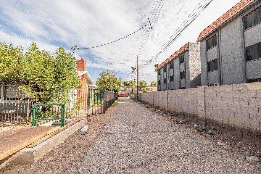 More Photos Of 2423 W Campbell Ave, Phoenix Warehouse For Sale