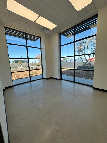 More Photos Of 31234 DenBeste Court, Shafter Warehouse For Lease