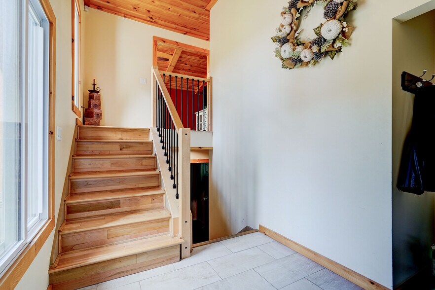 More Photos Of 5685 County Road 33, Canandaigua Specialty For Sale
