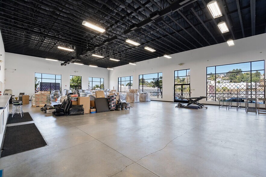 More Photos Of 111 Tennessee St, Vallejo Auto Dealership For Sale