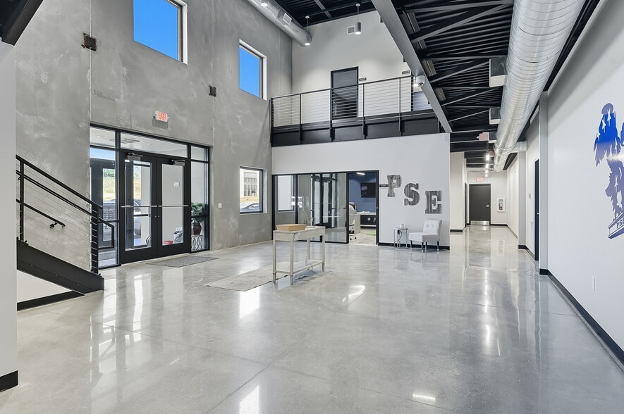 More Photos Of 14217 S 220th St, Gretna Distribution For Lease