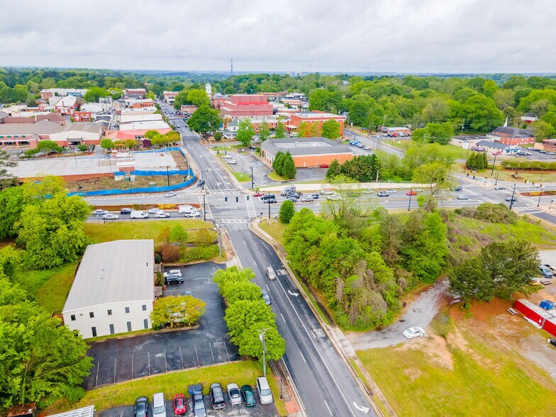 More Photos Of 94 E Crogan St, Lawrenceville Office For Lease