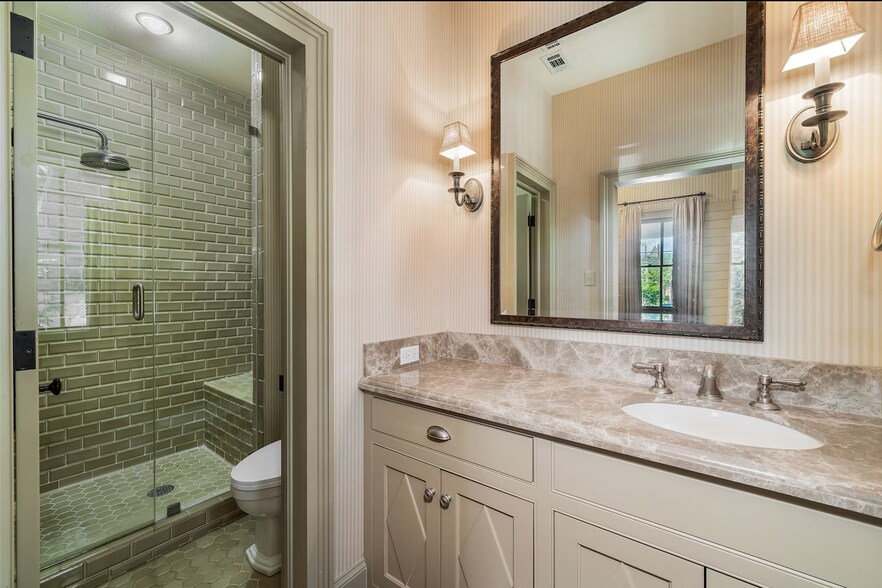 More Photos Of 2315 Routh St, Dallas Office Residential For Sale