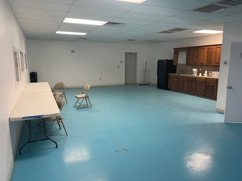 More Photos Of 14625 N Hollyhock Ave, Gardendale Warehouse For Sale