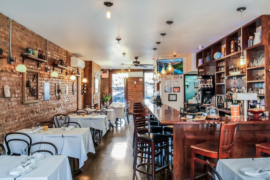 More Photos Of 550 Court St, Brooklyn Restaurant For Lease