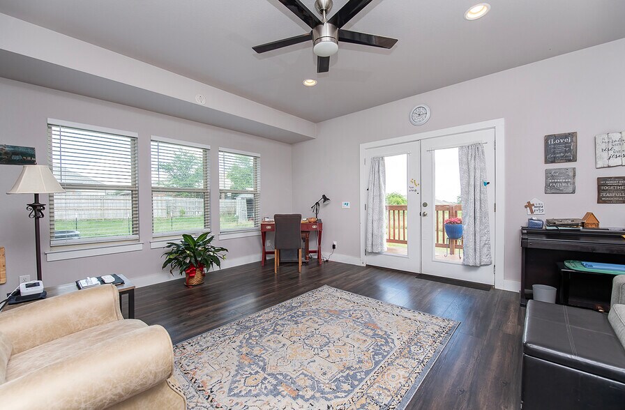 More Photos Of 148 W FM 487, Jarrell Religious Facility For Sale