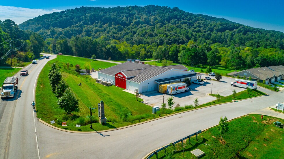 More Photos Of 9814 E Brainerd Rd, Ooltewah General Retail For Sale