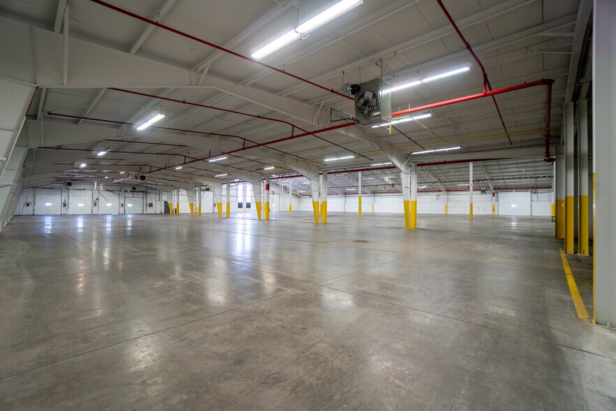 More Photos Of 1213 Pennsylvania Ave, Sheboygan Manufacturing For Lease