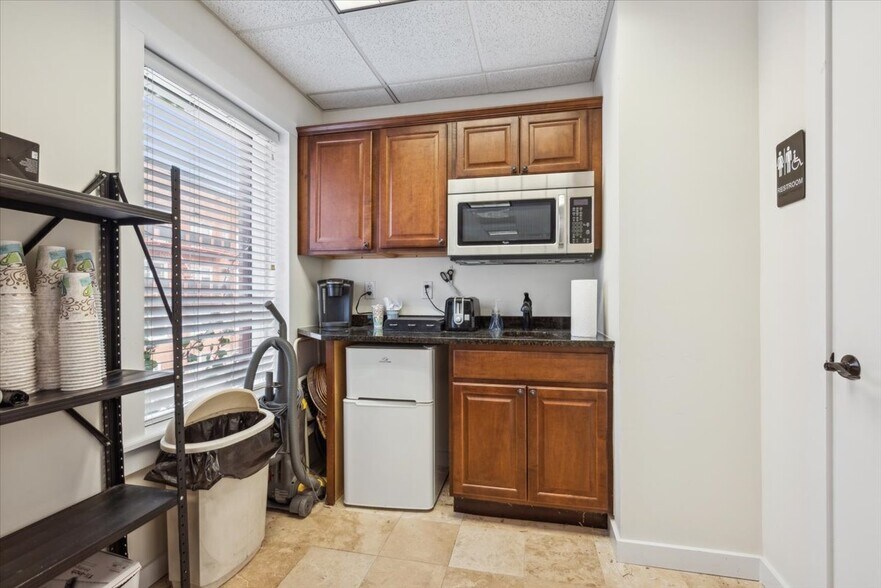 More Photos Of 1 Eastern Ave, Somerville Office For Sale