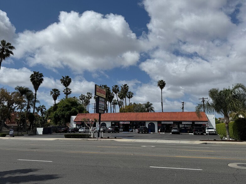 More Photos Of 2730-2738 N Bristol St, Santa Ana Unknown For Lease