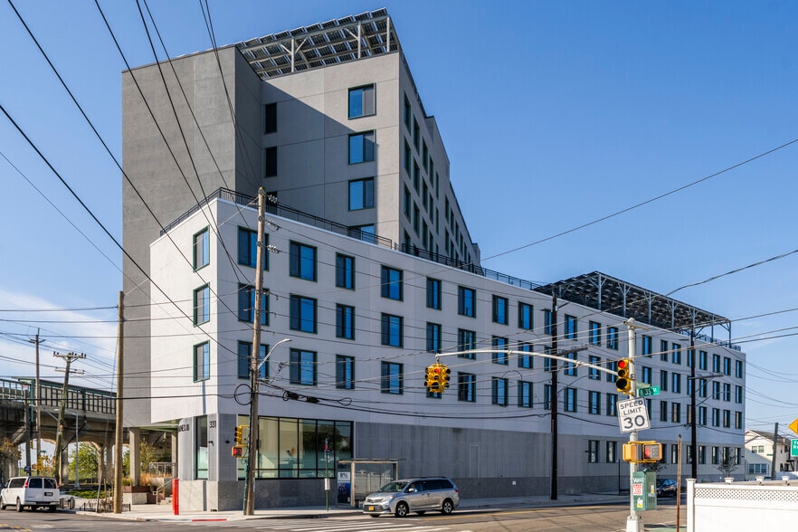 More Photos Of 331 Beach 35th St, Far Rockaway Apartments For Lease