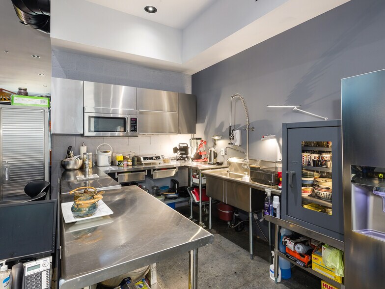 More Photos Of 130 Penn St, El Segundo Loft Creative Space For Sale