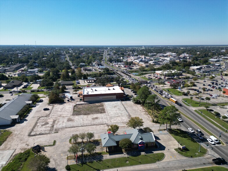 More Photos Of 203 N Canal Blvd, Thibodaux Land For Sale